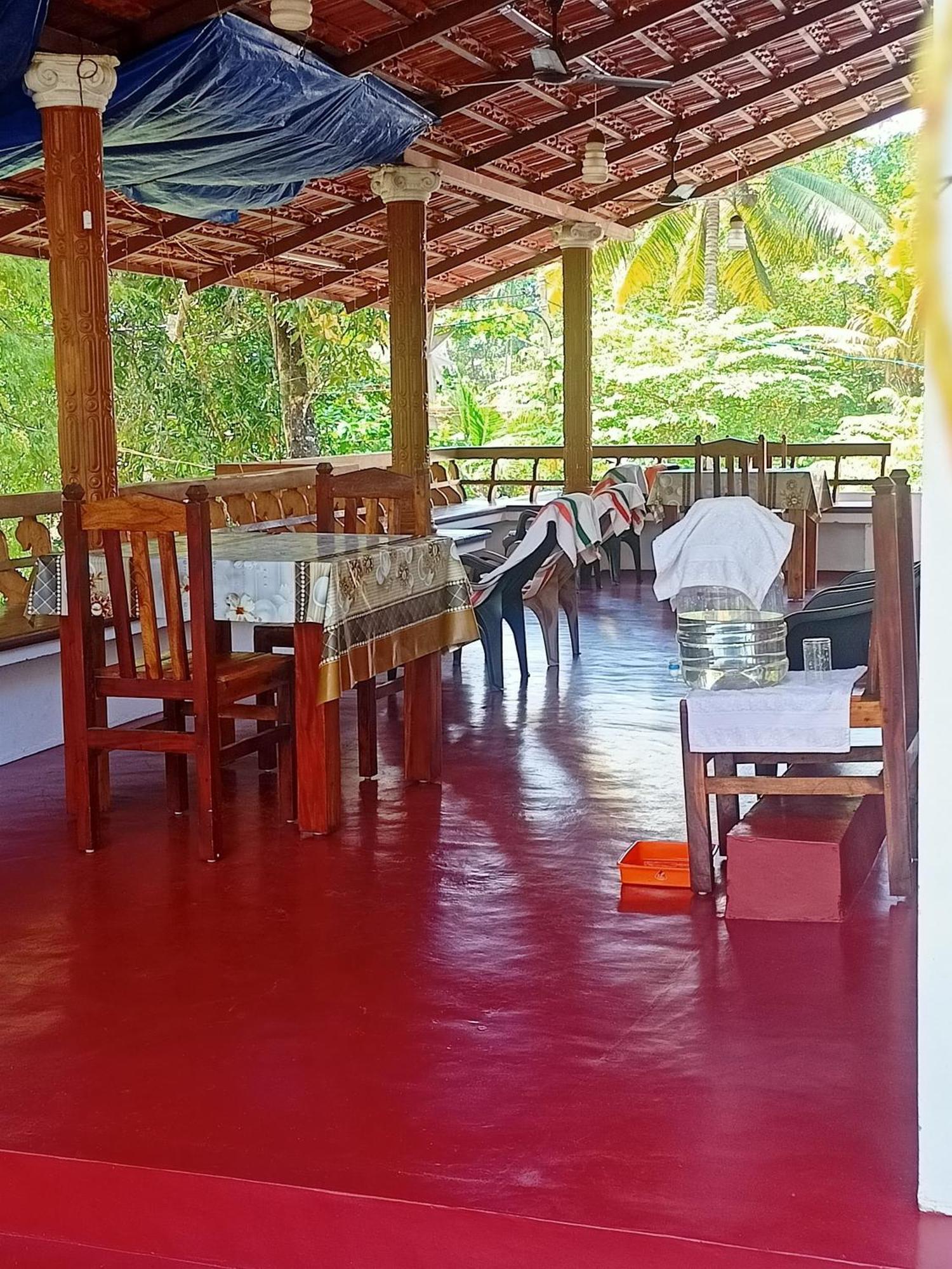 'Marari Johns Homestay' Mararikulam, Alappuzha Exterior photo